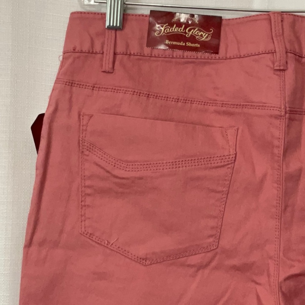Faded Glory Pink Bermuda Size 14 Women Shorts NWT - Picture 3 of 7
